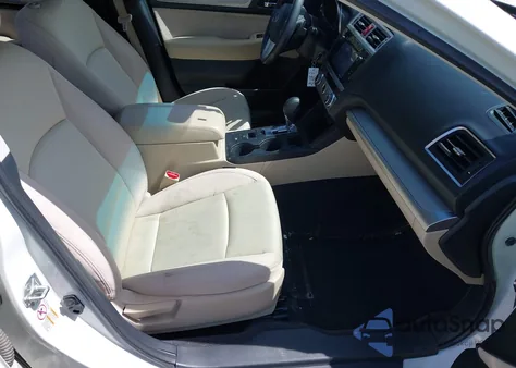 2015 Subaru Legacy 2.5I Premium z USA, uszkodzony, nr VIN 4S3BNAC68F3010394